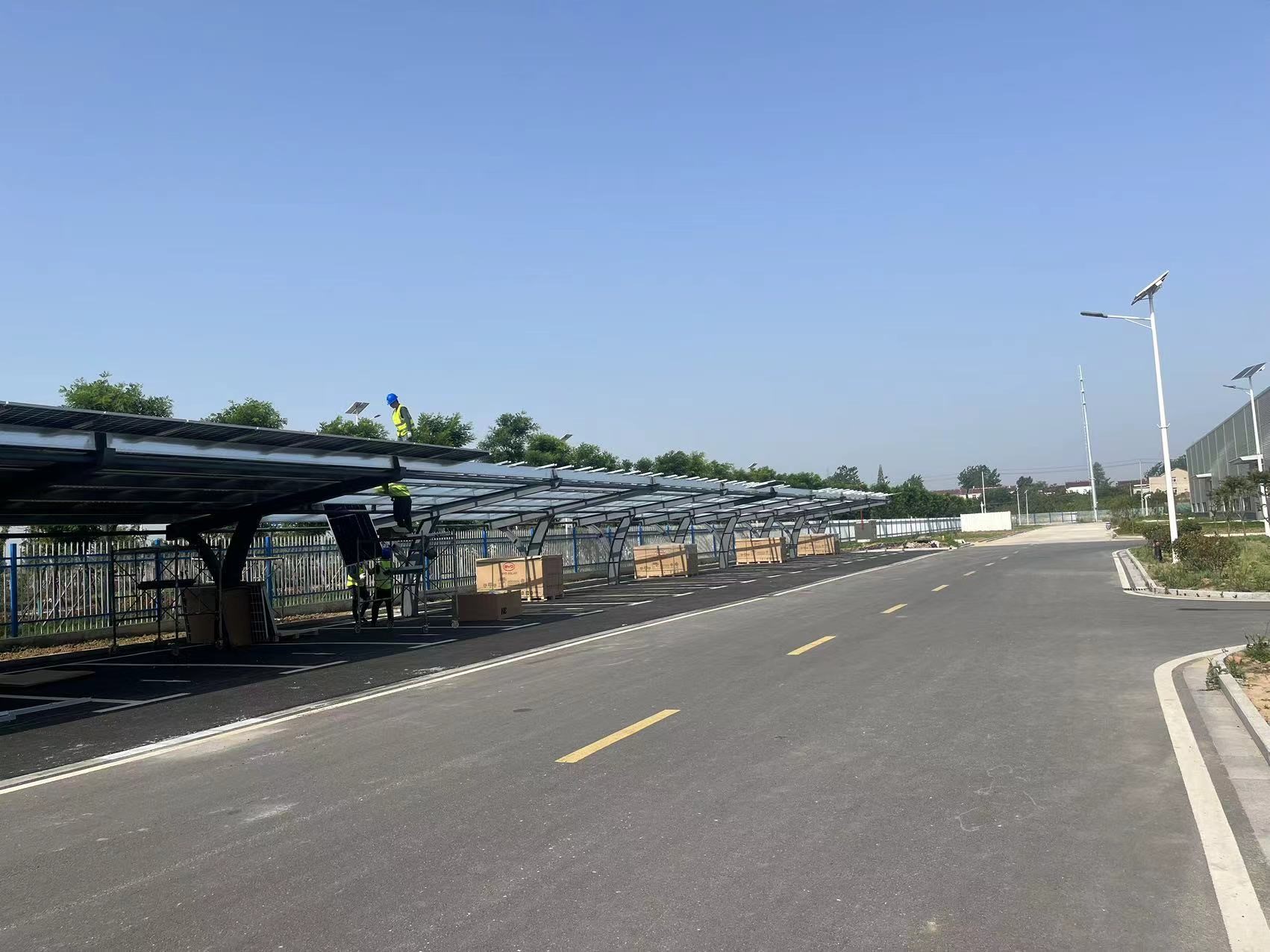 天大新能源辦公樓+車(chē)棚800KW光伏項(xiàng)目